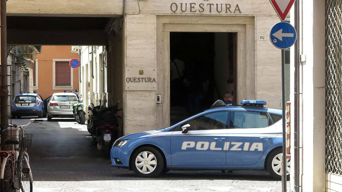 Rimini, ruba la borsa a un'anziana. Catturato dalla polizia