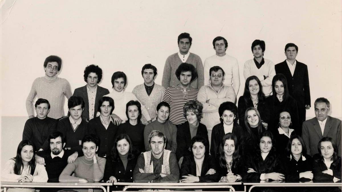 A 53 anni dal diploma la Quinta D all’appello in aula al Serra di Cesena VIDEO