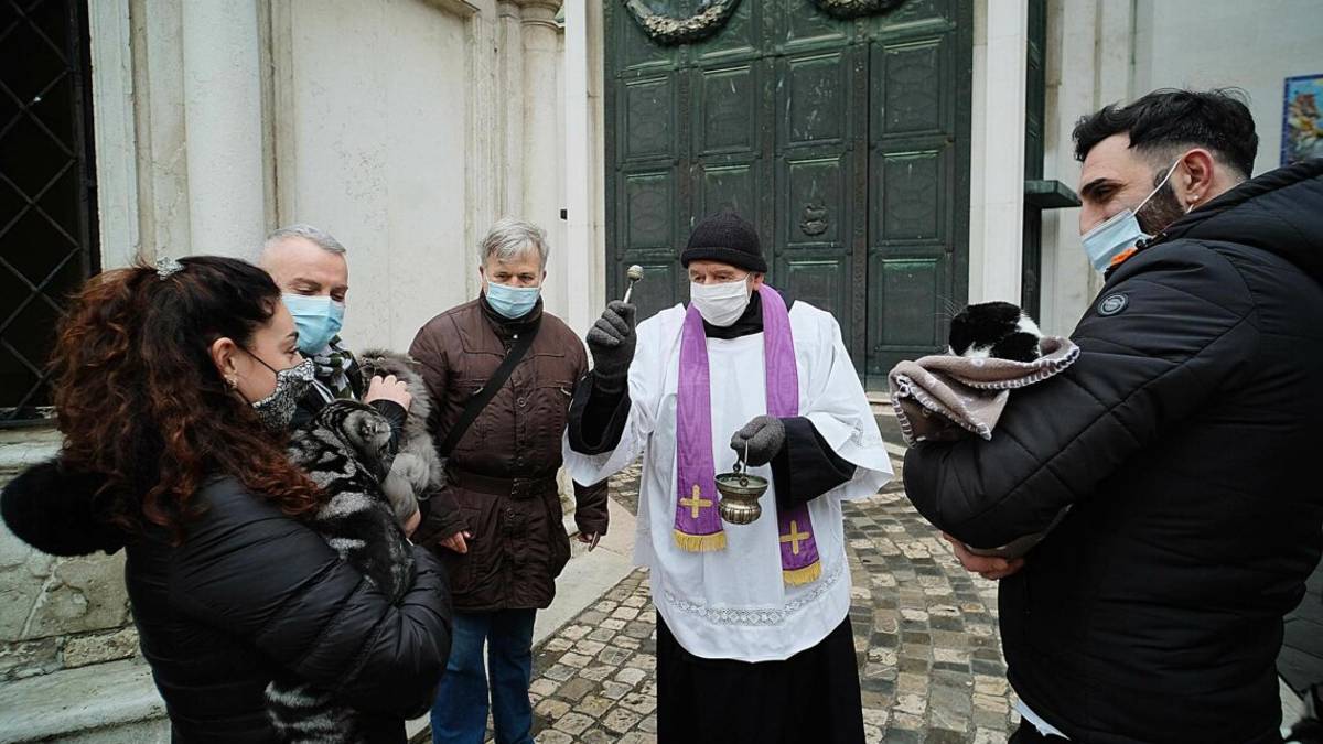 Il Covid non ferma la benedizione degli animali a Rimini / Gallery