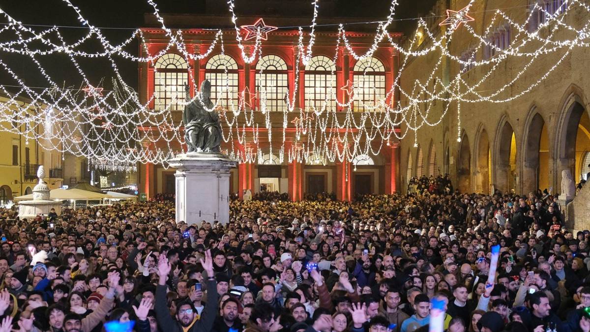 Capodanno 2023 a Rimini: una notte di festa VIDEO GALLERY