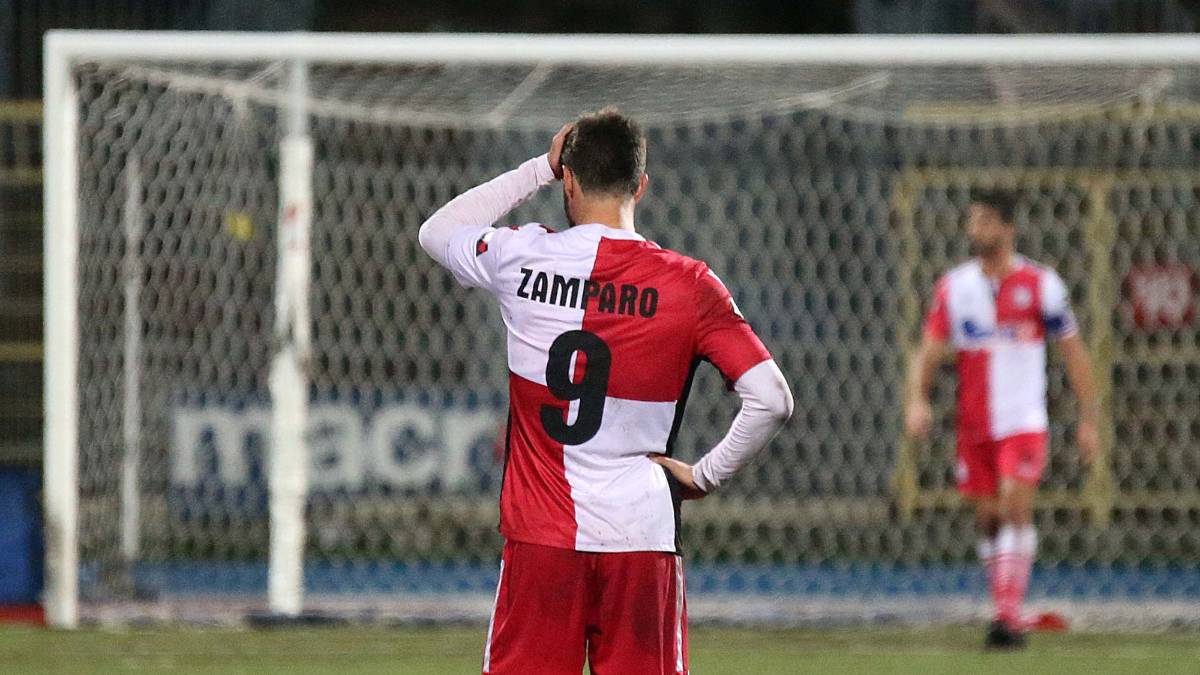 Calcio C, Sala sbaglia e il Rimini perde all'Euganeo di Padova