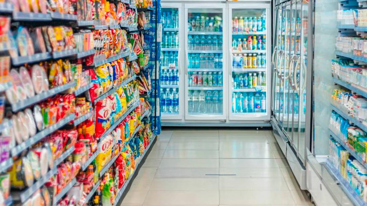 Rimini, stretta su bazar e minimarket: “Al vaglio con associazioni di categoria”