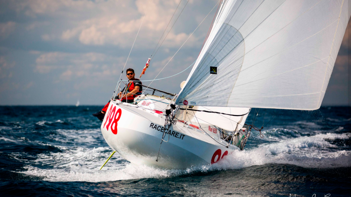 Vela, Mini Transat. Luca Rosetti trionfa a Guadeloupe: “Tappa incredibile, sono troppe felice, è fantastico!”