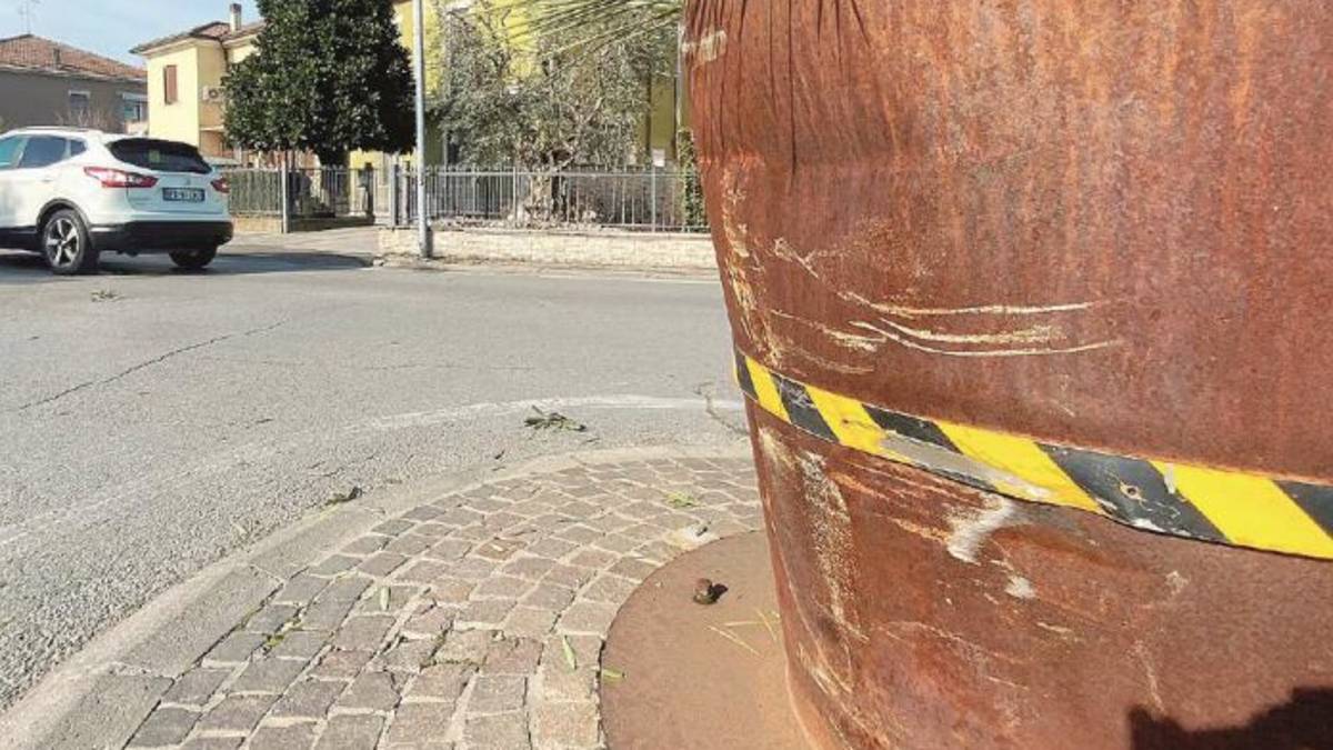 Gambettola, caduto in moto: il 18enne resta grave
