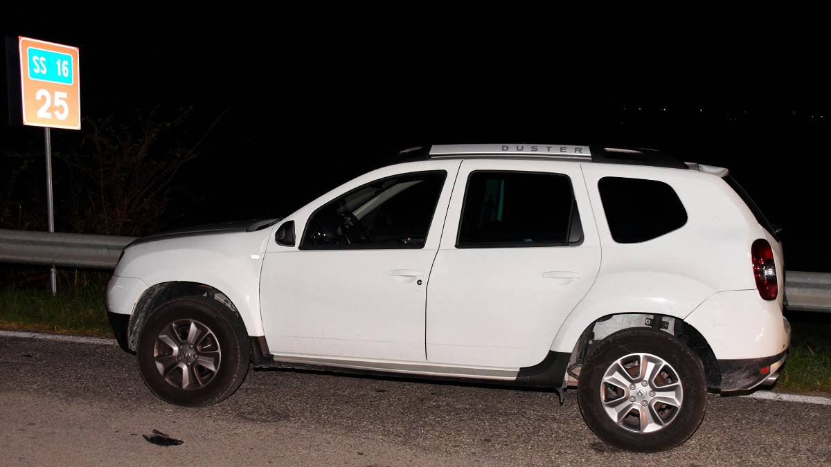Igea Marina, accosta e attraversa la strada: travolto e ucciso dalle auto un noto commercialista