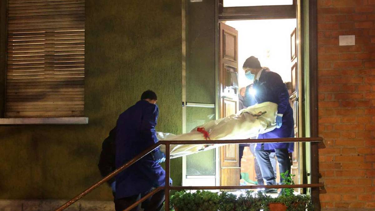 Cesena: morto in strane circostanze, ma in casa era solo
