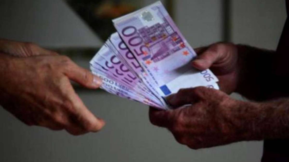 Ravenna: presta soldi al suocero e ne chiede indietro il doppio