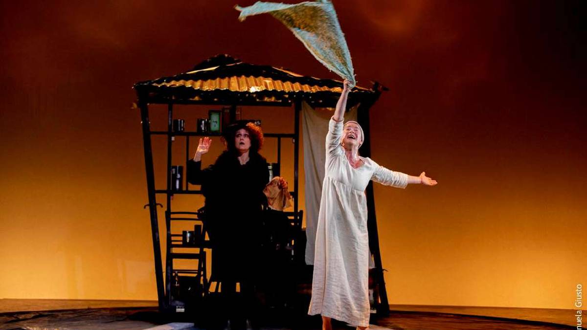 Monica Guerritore a Forlì con una favola nera di Brecht
