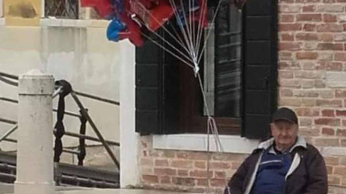 Rimini. E' morto Enrico Castri, L'uomo dei palloncini