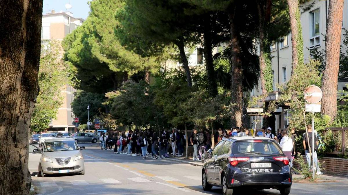 Cesena: multe e bimba investita nel primo giorno di scuola