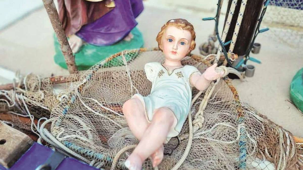 Viserba, vandali spaccano un braccio a Gesù bambino