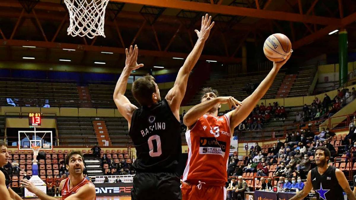 Basket A2, Bruttini: «Unieuro, ora pensiamo solo a noi stessi»