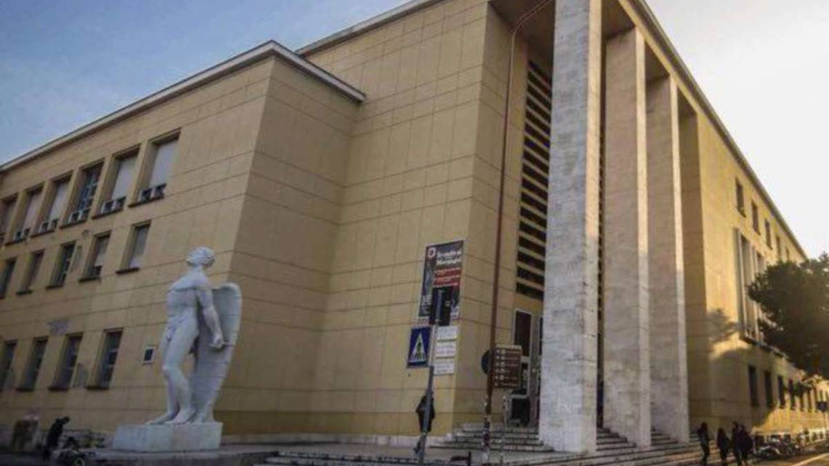 Forlì. Freddo al liceo classico, i lavori slittano a Natale