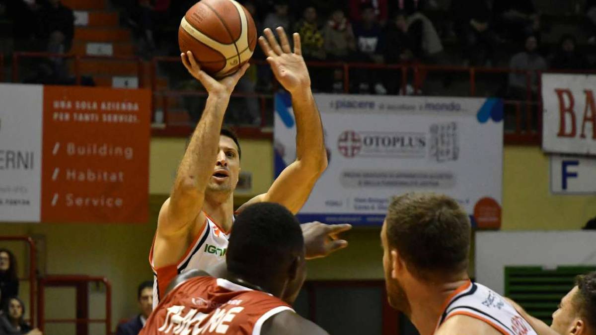 Basket A2, Unieuro, il futuro in quattro gare: servono tre vittorie