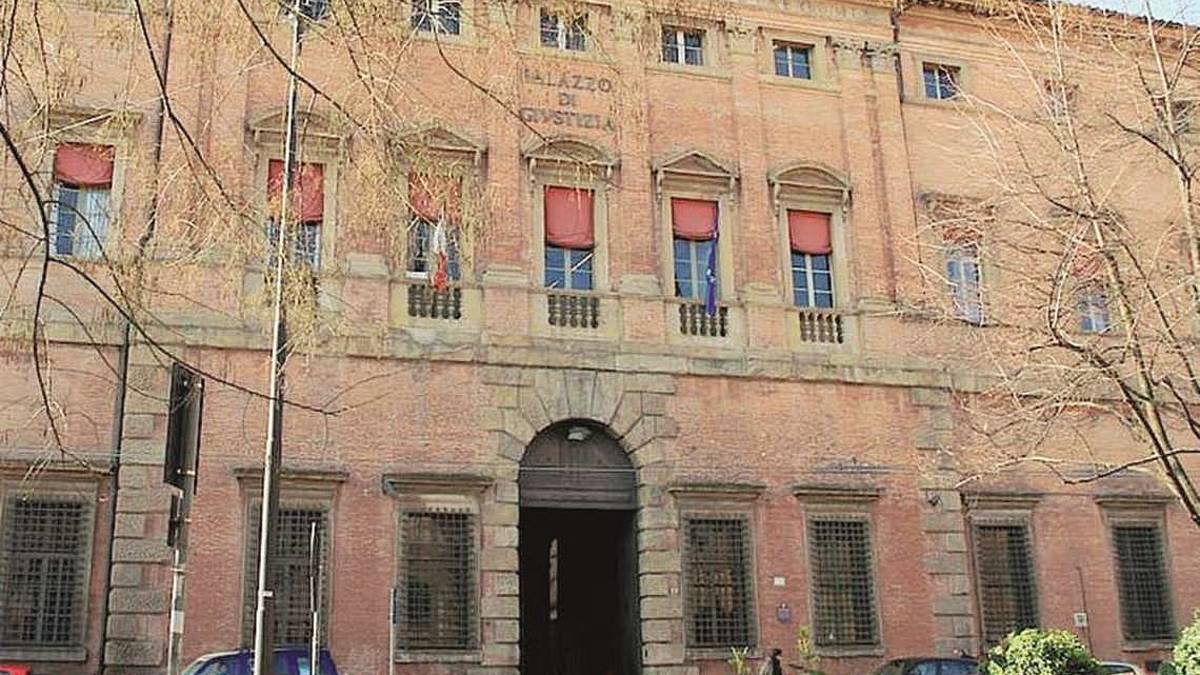 Cesena, inferno matrimoniale: condannato a 7 anni per violenze