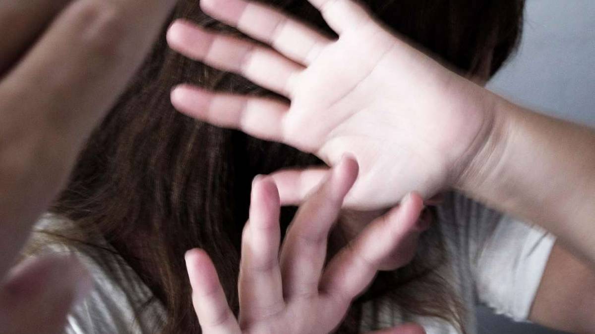 Rimini. Violenze sulla figlia minore: imprenditore a processo