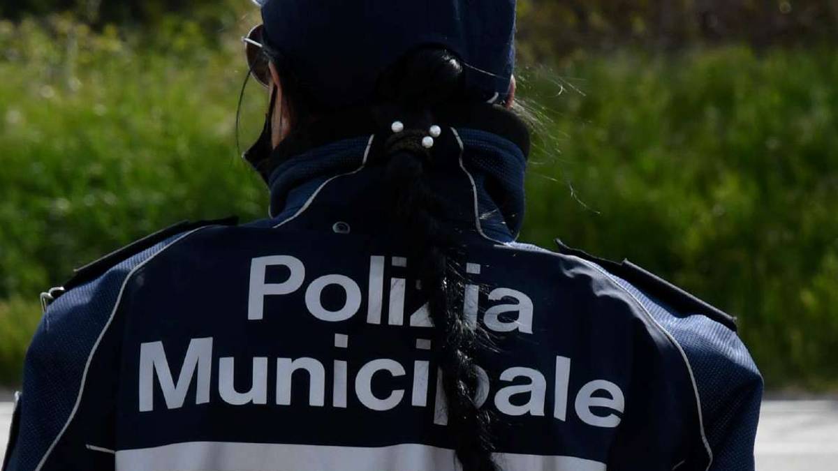 Forlì. Investe una 16enne faentina e scappa: denunciata 36enne