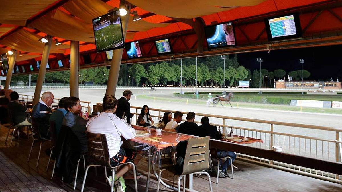 Cesena, variazione di Bilancio: lavori a scuole e ippodromo