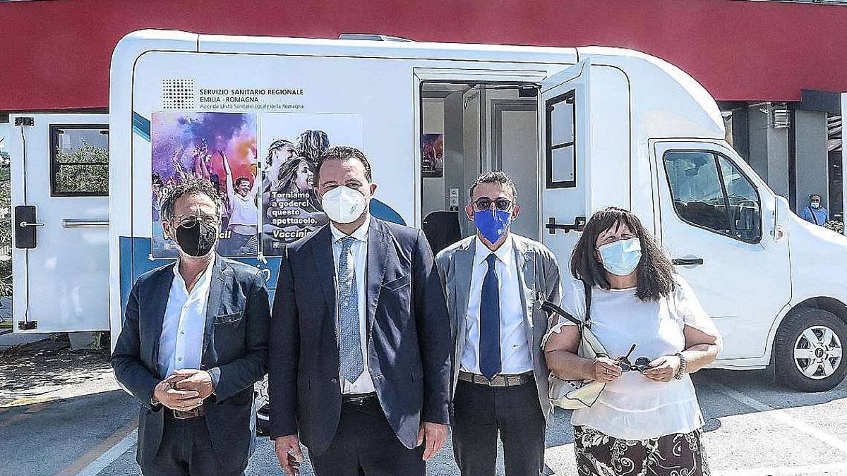 Coronavirus, il camper dell'Ausl arriva nel Cervese