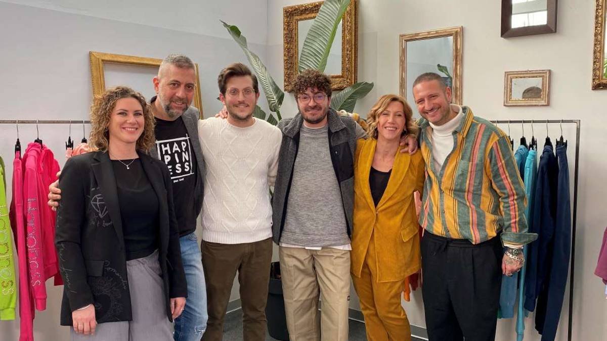 Rimini. Happiness risorge, sei ex dipendenti alla guida