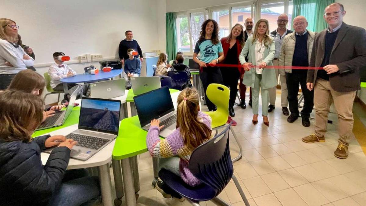 Cesenatico, inaugurata aula multimediale all'avanguardia