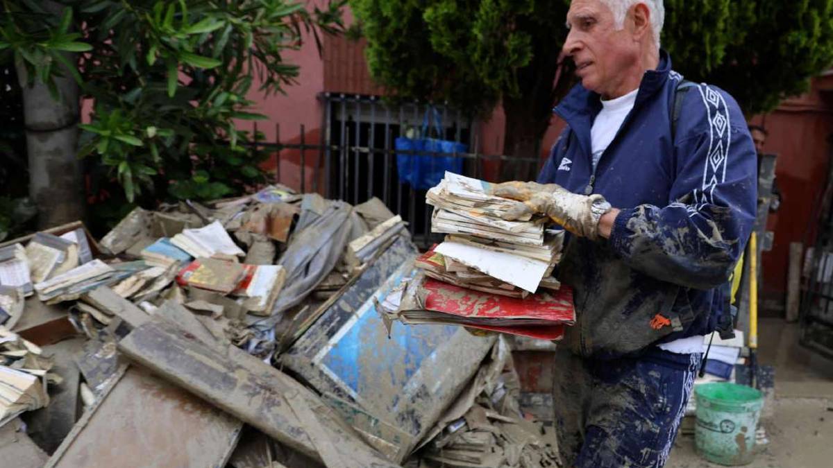 I libri alluvionati come arte solidale a Cesena: Un laboratorio per i bambini per aiutare l'editore Ponte Vecchio