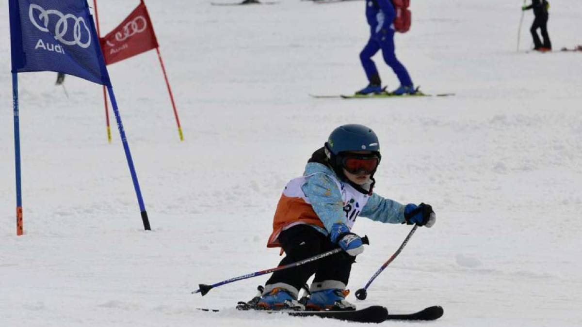Voglia di sciare: tutti pieni i pullman degli Sci club romagnoli per le Alpi