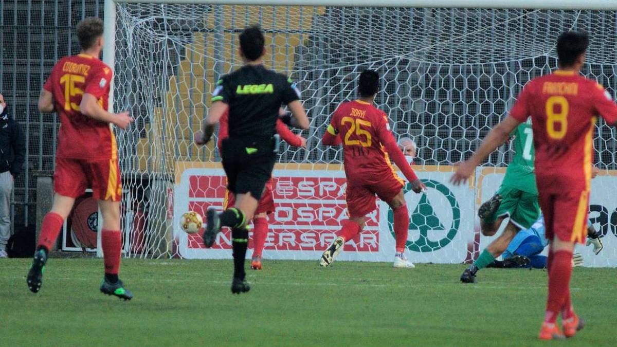 Calcio C, Ravenna: il diesse Sabbadini blinda Colucci