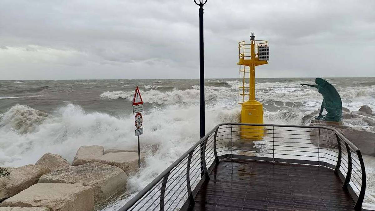 Onde anomale. Lo studio dice quanto possono essere alte