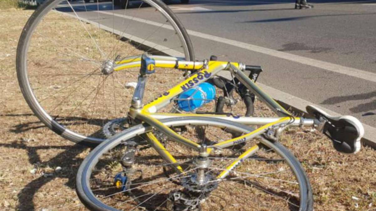 Riccione, ciclista travolto: il pirata della strada si è costituito