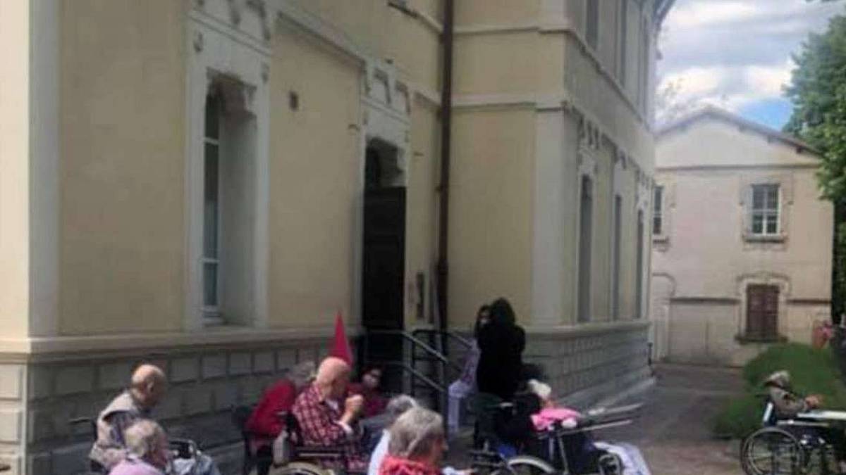 San Piero, sospese due operatrici no vax della casa per anziani