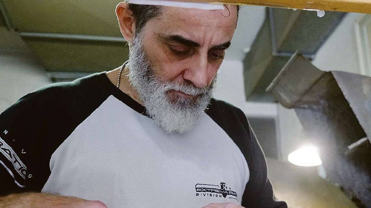 Rimini. Coltelleria Nando compie 65 anni: Il segreto? La passione