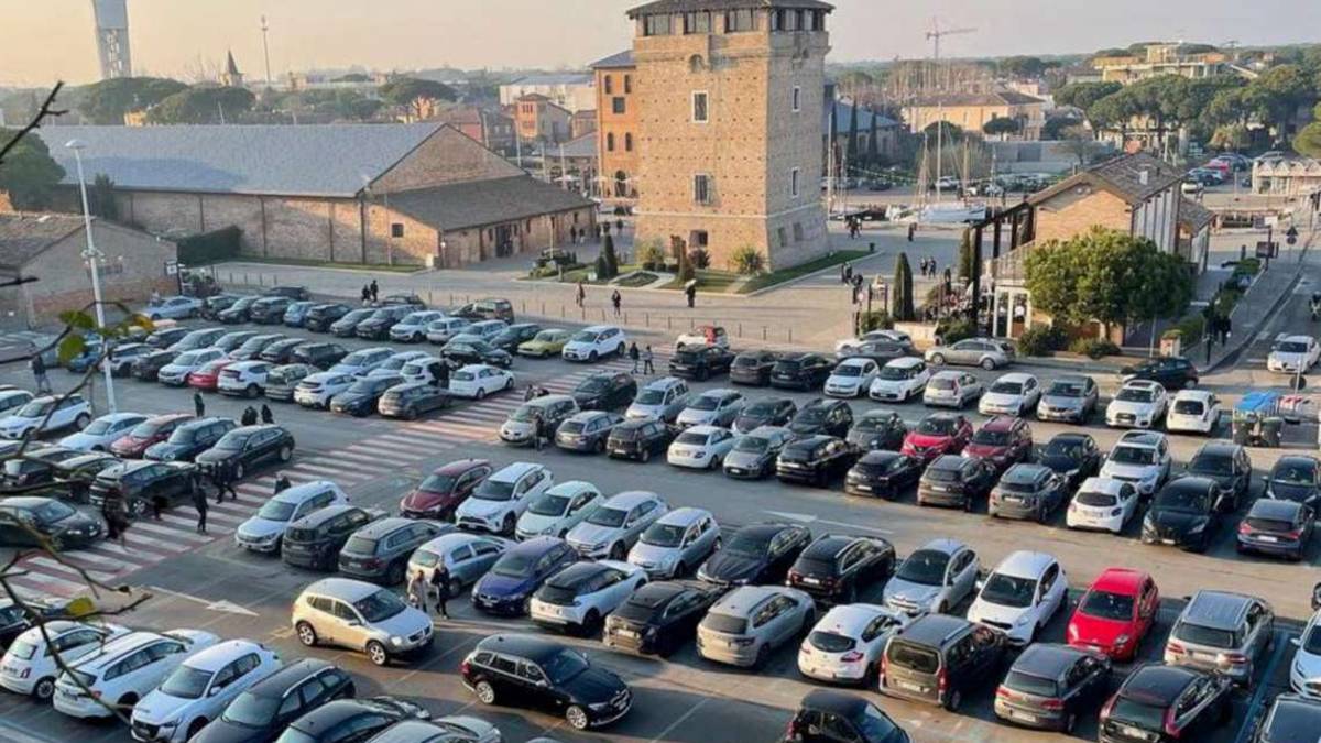 Cervia, parcheggi: Mi muovo elettrico, contrassegni a ruba