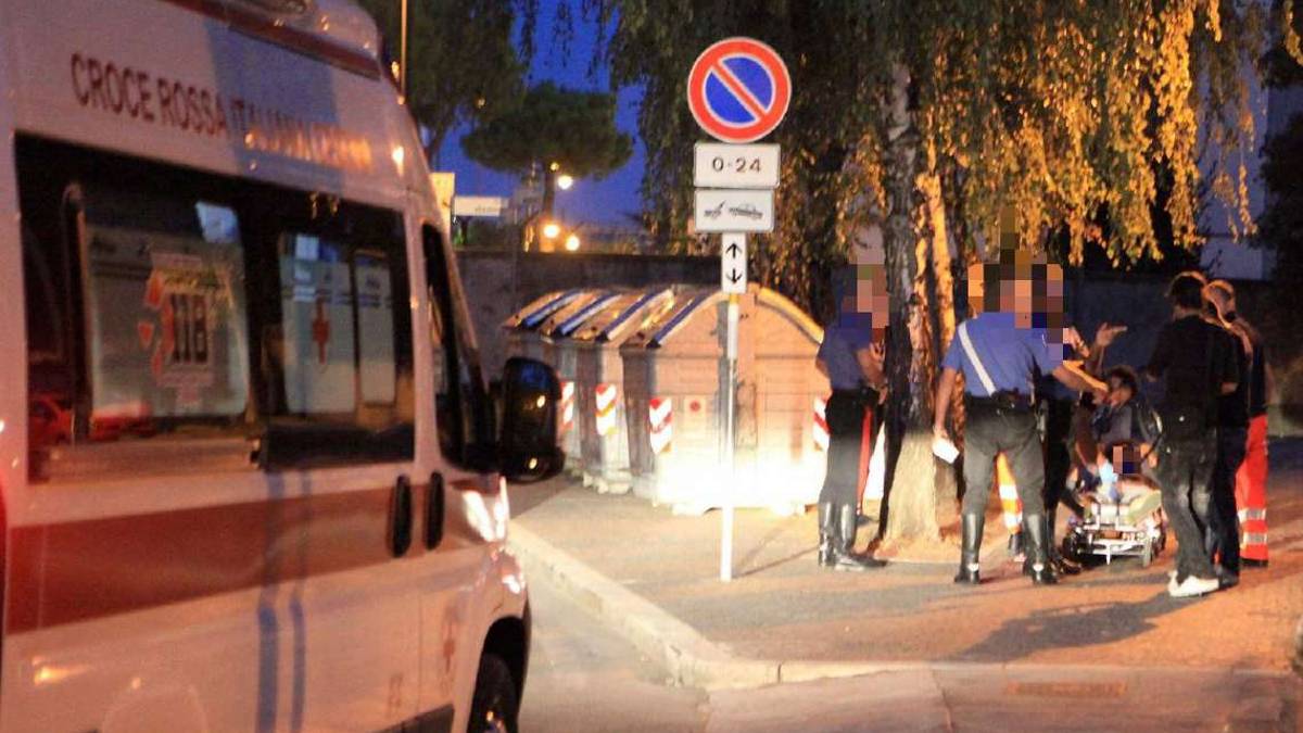 Risse tra ubriachi a Cesena: gravissimo un uomo preso a bottigliate