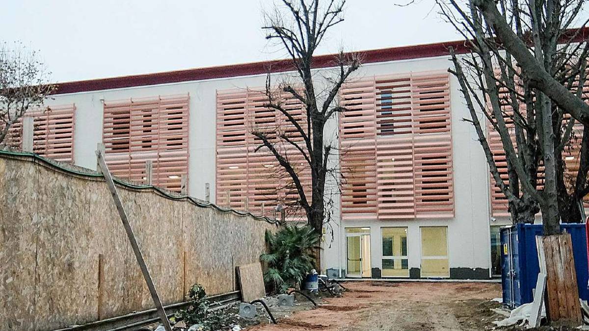 Rimini. Scuola Ferrari in ritardo: rinviato il trasloco