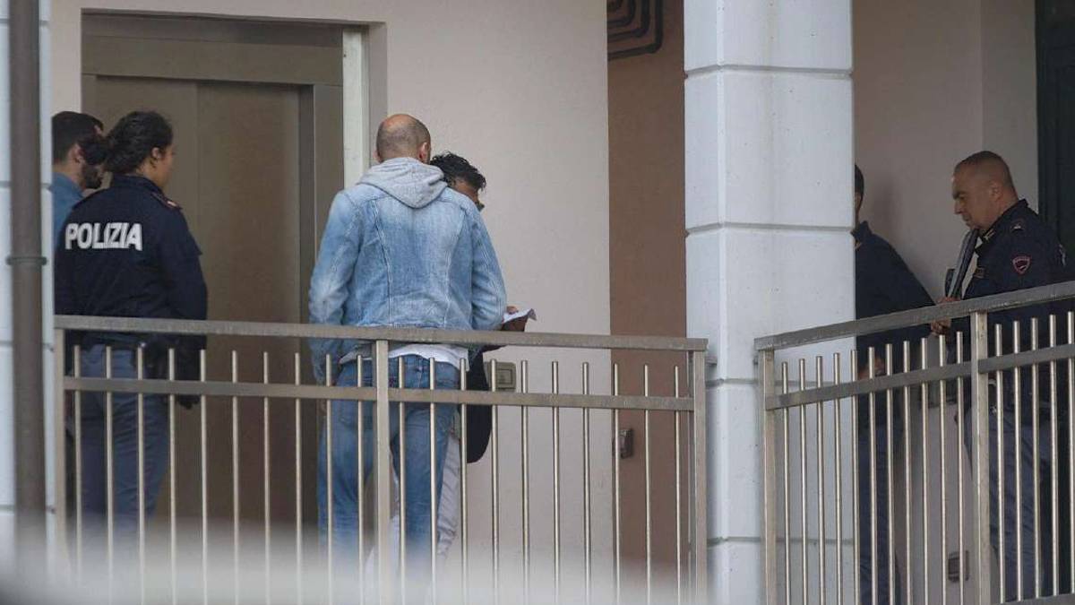 Ravenna, lite con tre donne, colpito da una bottigliata