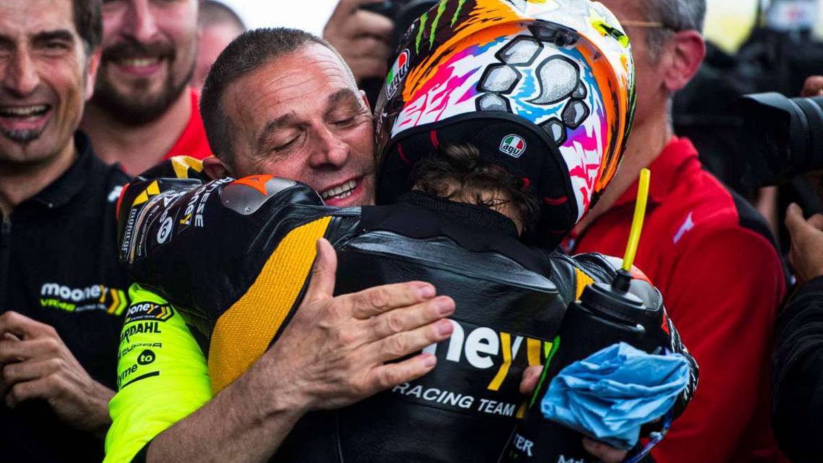 MotoGp, Vito Bezzecchi: «Ho pianto anche in Argentina. Alle vittorie di Marco non mi sono ancora abituato»