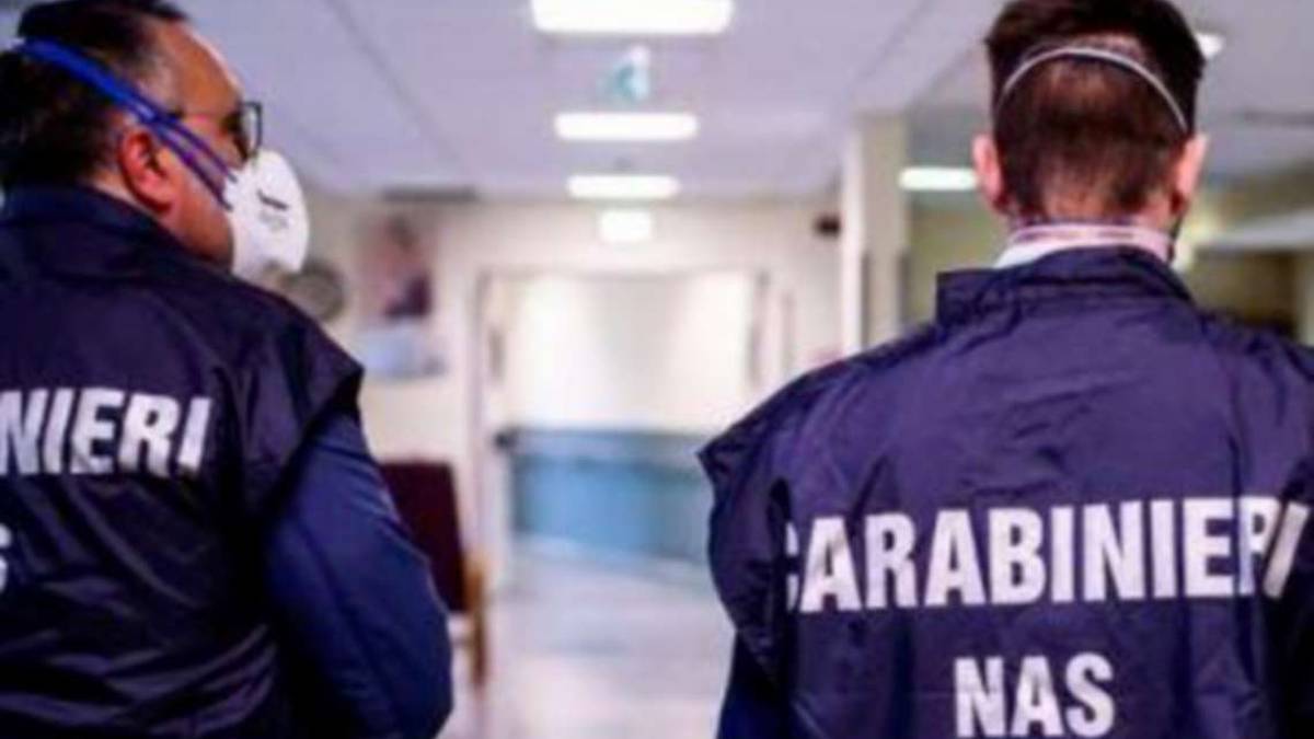 Ravenna, dentista senza abilitazione condannato con i titolari