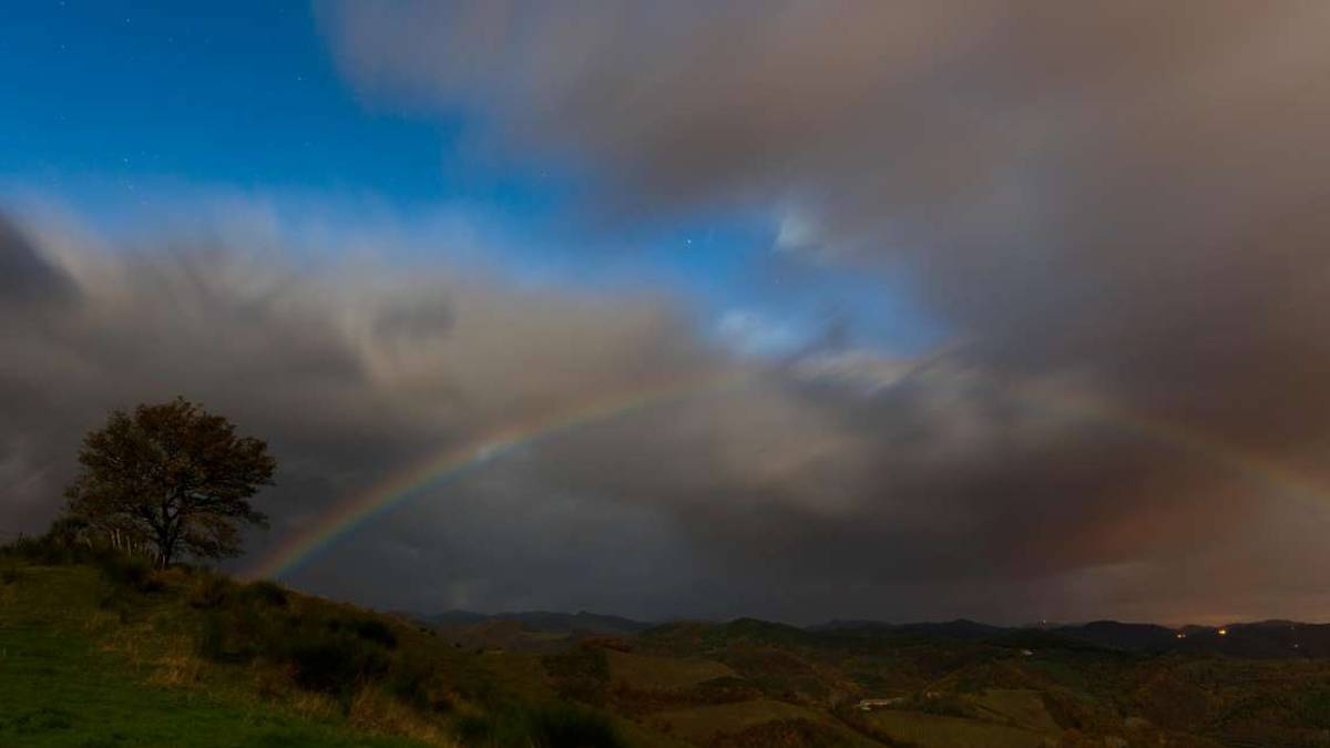 Fotografato l’arcobaleno notturno a Brisighella, fenomeno rarissimo