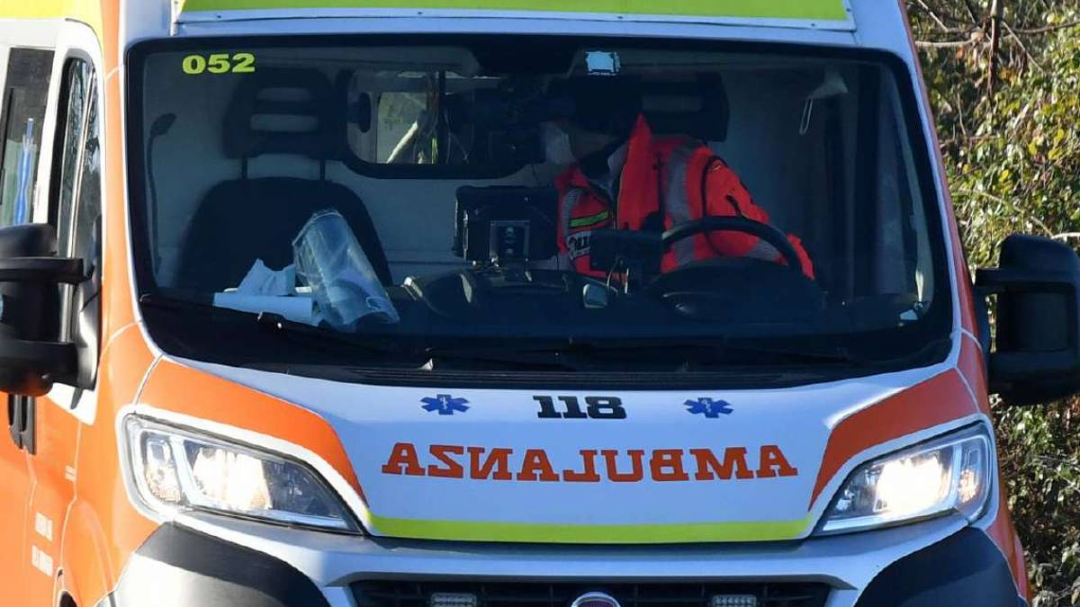 Forlimpopoli, parte un colpo mentre pulisce fucile: morto 31enne ex portiere del Riccione