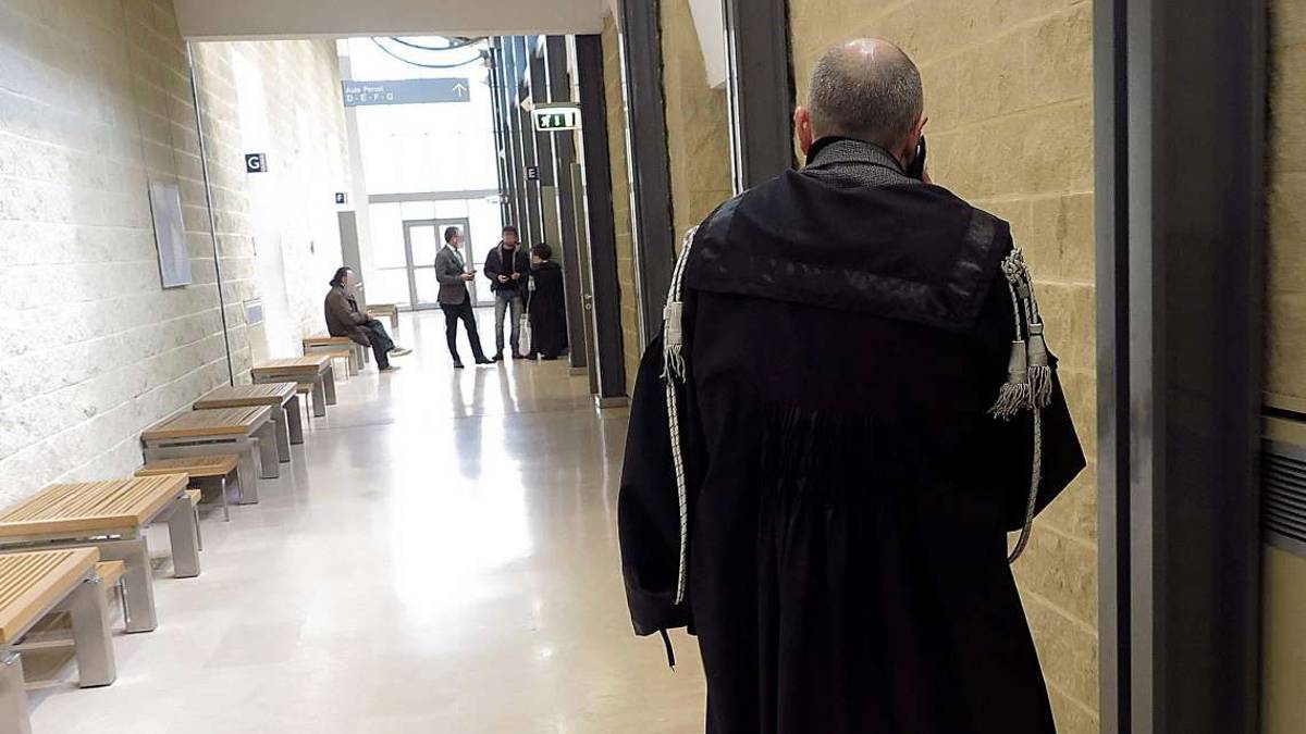 Rimini, ragazzo autistico e sua madre perseguitati dai vicini