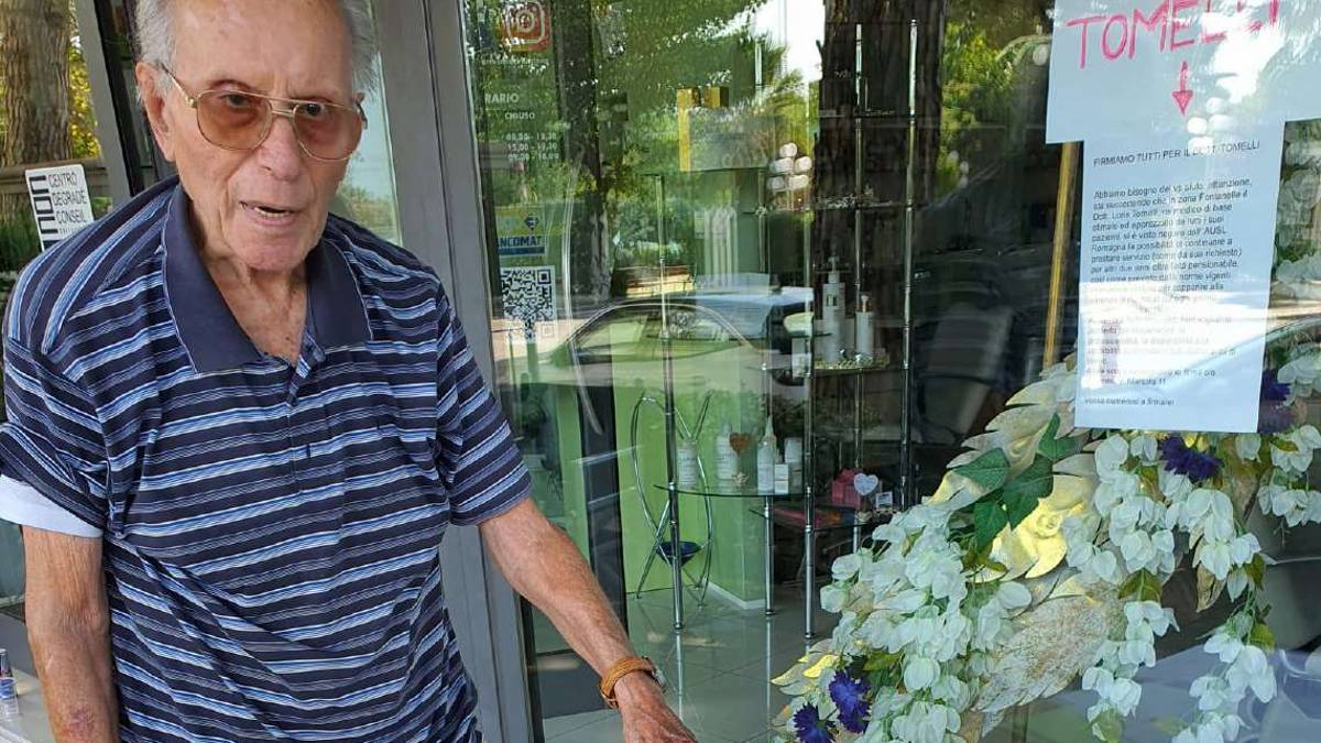 Riccione, 511 firme per non perdere il dottor Tomelli
