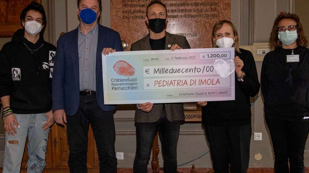 Imola, salone di bellezza benefico per Pediatria