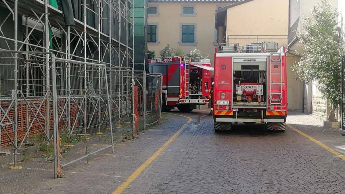 San Piero, allarme incendio al cantiere del municipio