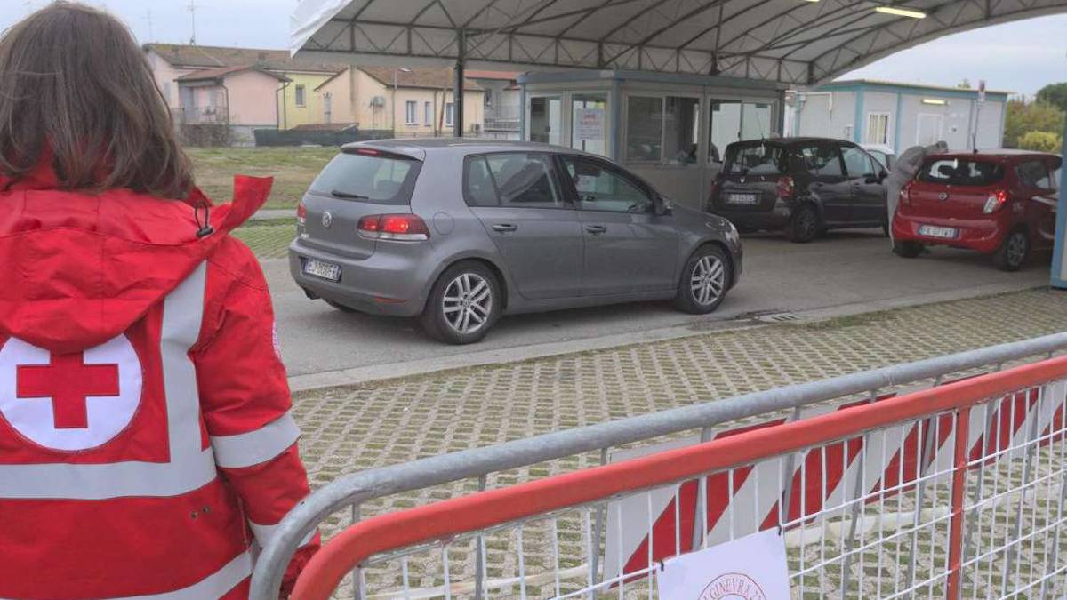 Covid Ravenna, da lunedì 27 accesso al drive through del Pala De Andrè da via Canale Molinetto