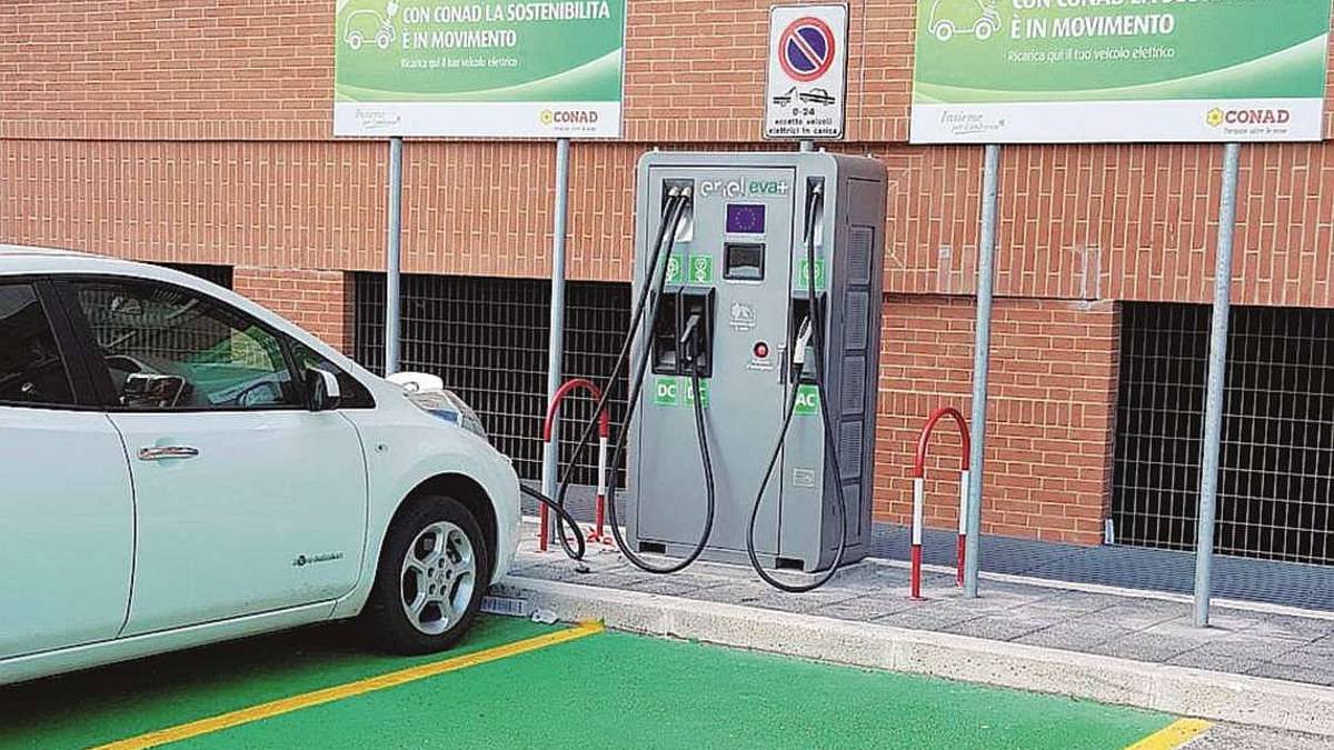 Cesena, veicoli elettrici: previsti 38 punti di ricarica