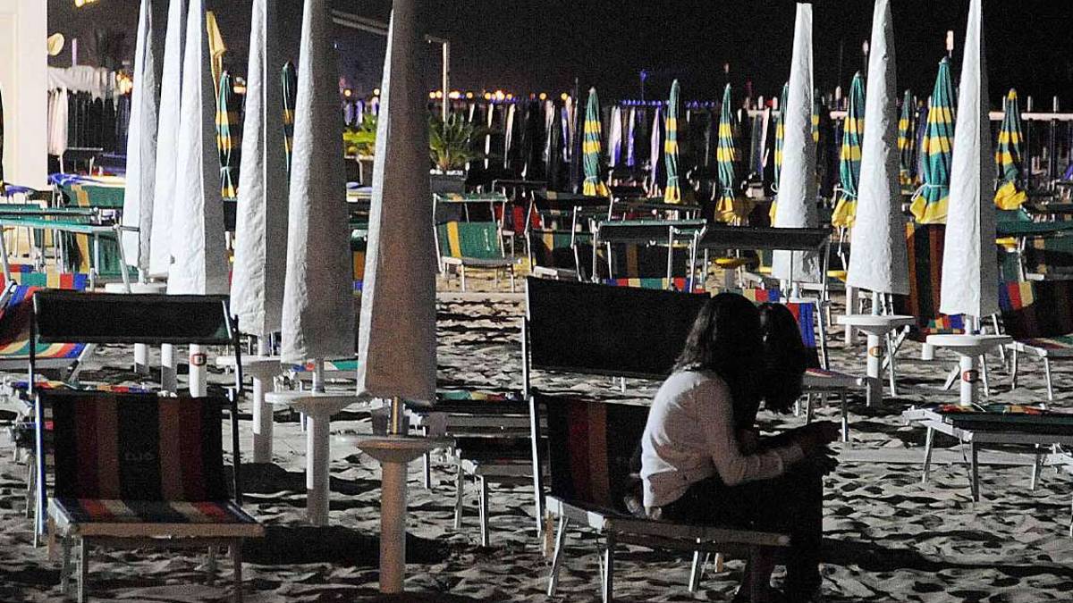 Minorenne di Cesena: Mi hanno violentata in spiaggia a Cesenatico