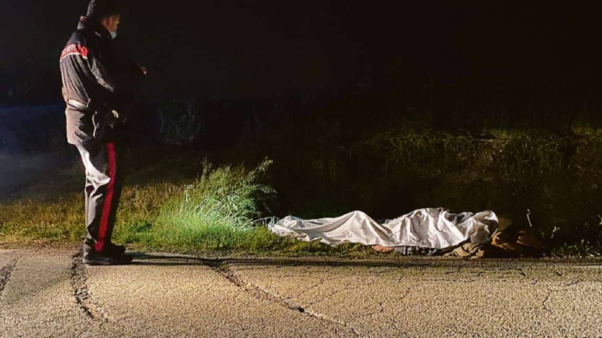 Cesena, scivola con la carrozzina dentro un fosso: muore un anziano