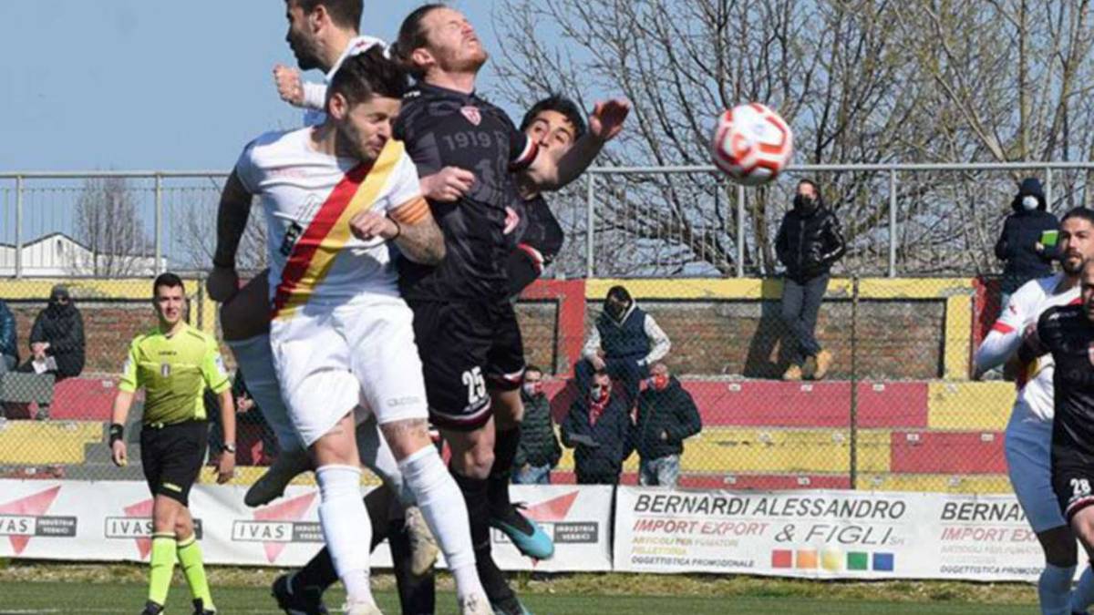 Calcio D, Bonandi rassicura la Sammaurese: «Niente panico»