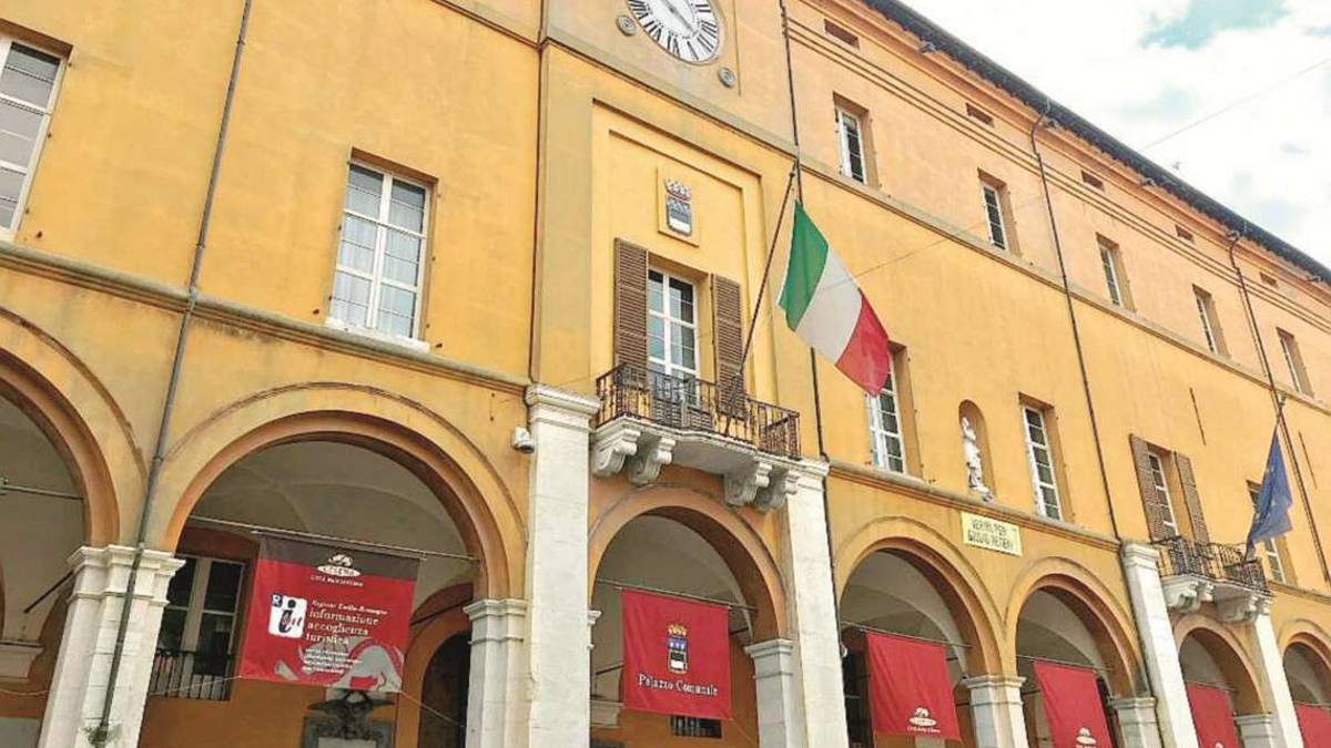 Cesena, in Comune orari flessibili e smart working contro il Covid